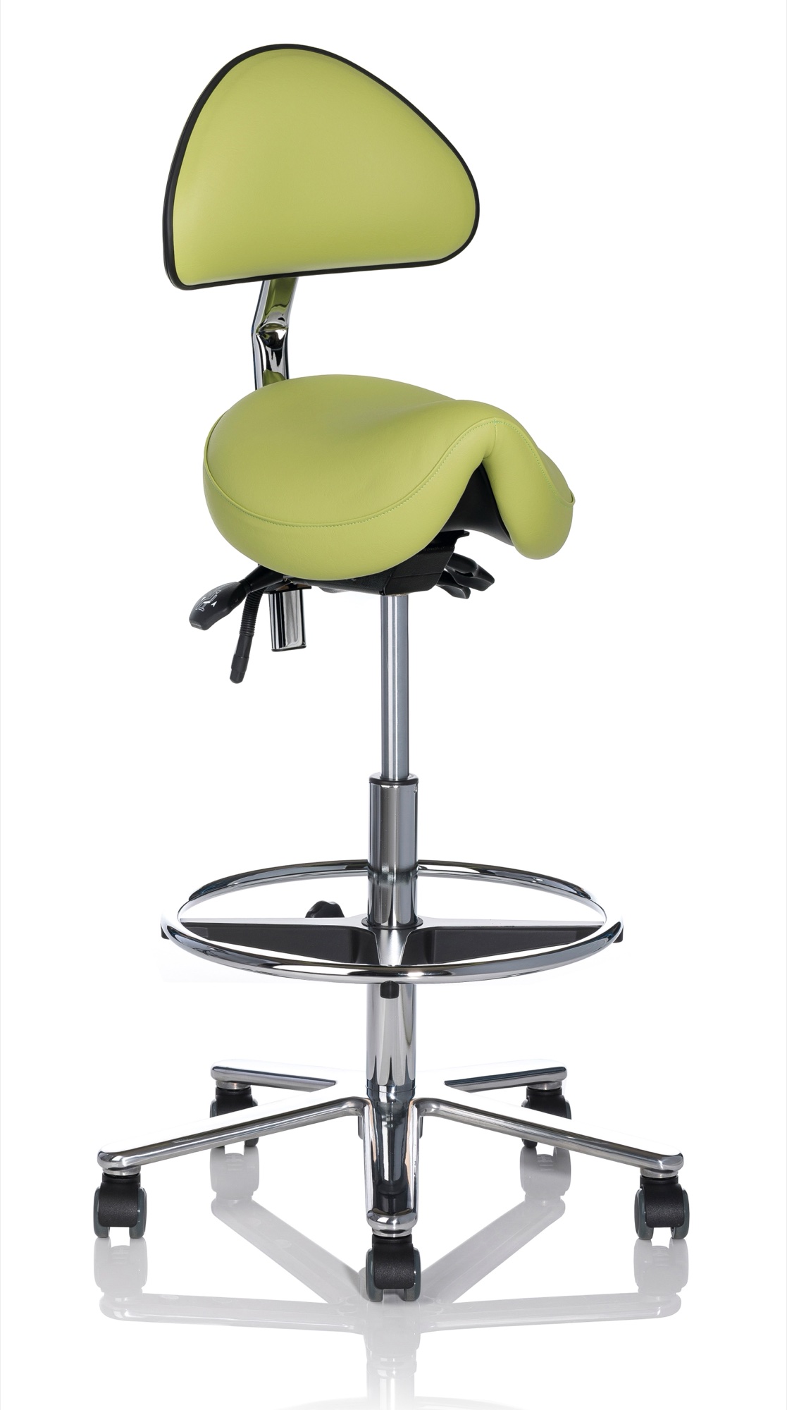 Sadelstol Ergotec Dynamic 2 Høy i Lime med fotring, skrått forfra